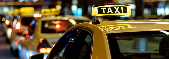 旅費精算で出張中に負担した取引先のタクシー代を精算しても問題ありませんか？