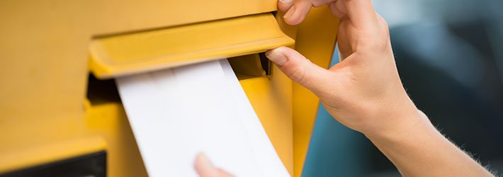 書留や内容証明郵便を送る際、経費精算はどのようになりますか？